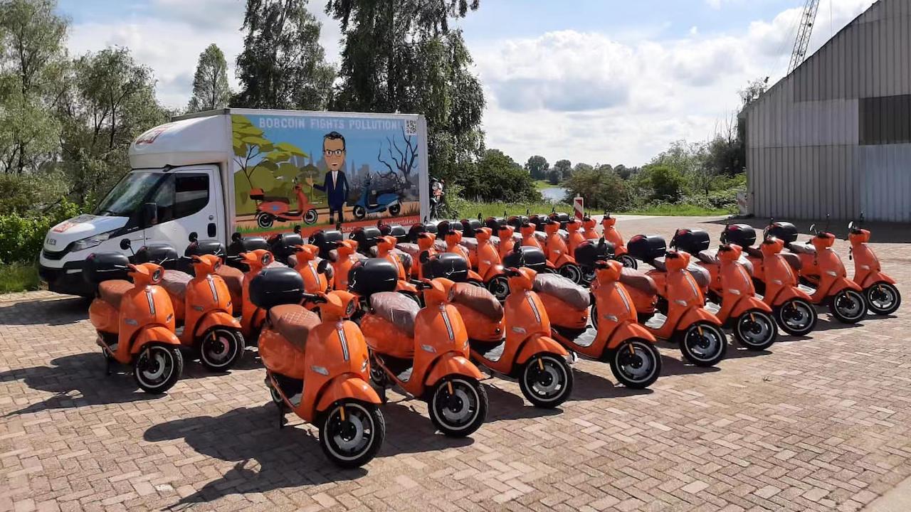 Electric Scooters in Salou: Bobrental Brings E‑Mobility to Spain.